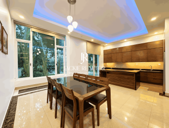 Modern villa in Vinhomes Riverside for rent 380m2 - 3 bedrooms - USD 2,500 (3)