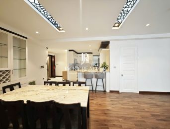 Must see Prestigious 3BRs (+1 office room) apartment in E4 Ciputra for rent (4)