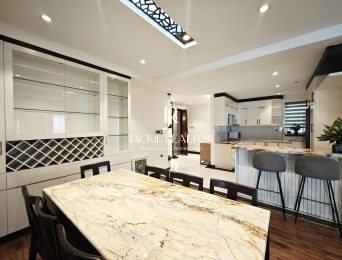 Must see Prestigious 3BRs (+1 office room) apartment in E4 Ciputra for rent (5)
