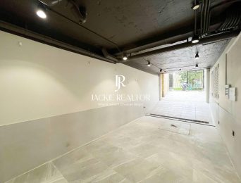 Neo-classical 4BHK villa in Ciputra for rent (4)