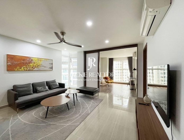 New 3-bedroom apartment at L5 Ciputra for rent (1)