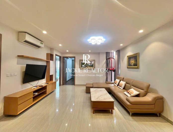 New 3-bedroom apartment for rent at L4 Ciputra (1)