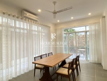 New 4-bedroom house at Ciputra for rent (3)
