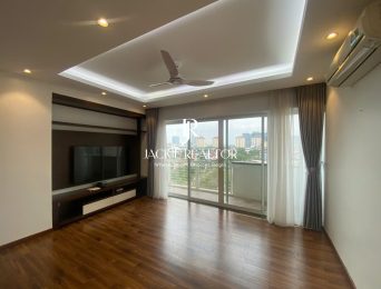 New & Spacious 153-SQM apartment at E4 Ciputra for rent (2)