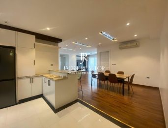 New & Spacious 153-SQM apartment at E4 Ciputra for rent (5)
