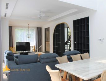 Newish detached villa for for rent in Vinhomes Riverside, Long Bien (2)