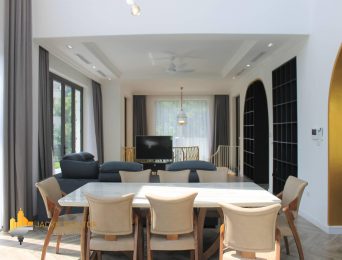 Newish detached villa for for rent in Vinhomes Riverside, Long Bien (3)