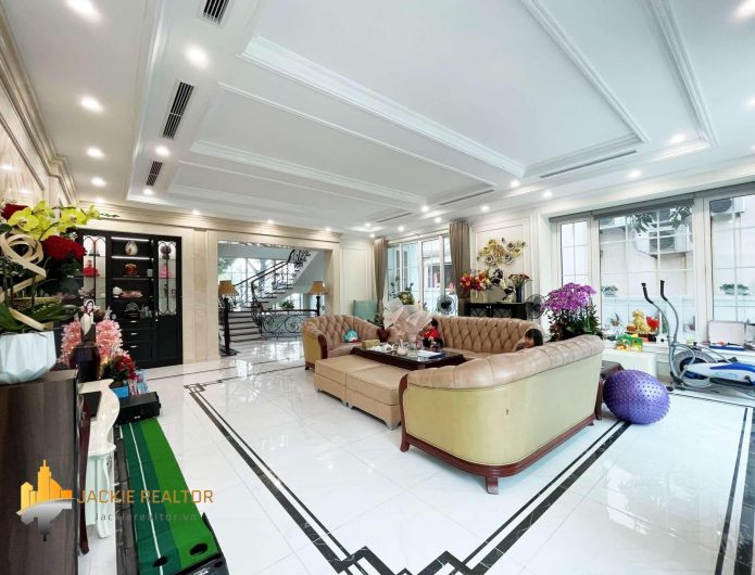 Newly furnished detached house for rent in Vinhomes Riverside (1)