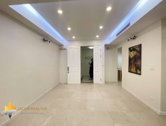 Nice 145SQM apartment in E1 Ciputra for rent (3)