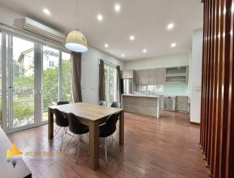 Nice 4BDs villa for rent at Vinhomes Riverside with full furniture (4)