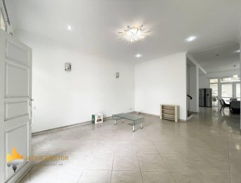 Nice UNIS-facing villa for rent in D Ciputra (3)