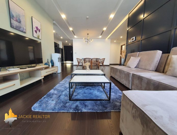 Nice West Lake view apartment for rent in M2 Vinhomes Metropolis (1)