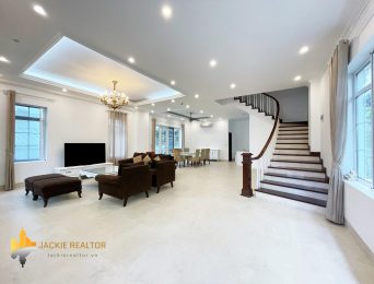 Nice detached house in Vinhomes Riverside Long Bien for rent (4)