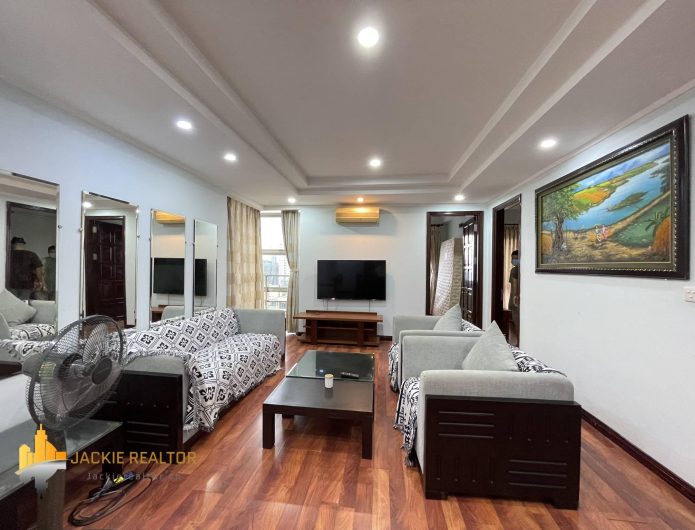 Nice lake view 3BRs apartment for rent in Ciputra with very cheap price (1)