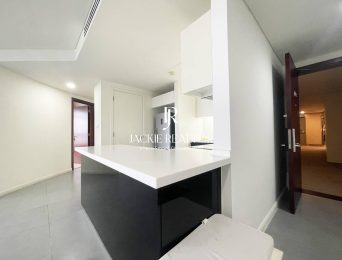 Nice lake-view 3BRs apartment in Watermark for rent (4)