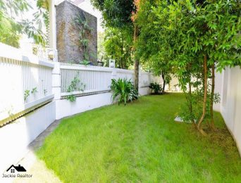 Nice rooftop pool villa in Ciputra for rent in T Block (4)