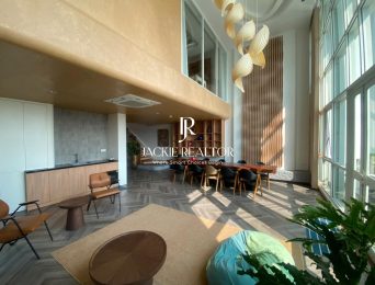 Nicely renovated 4BHK penthouse for rent at P2 Ciputra (2)