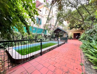 Old French-style pool villa for rent at alley No. 52 To Ngoc Van, Tay Ho, Hanoi (3)