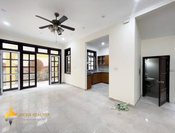 Old French-style villa to rent in D block, Ciputra Hanoi (5)