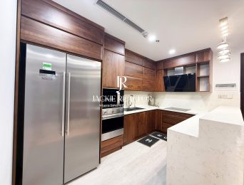 Old-style furnished apartment at D' Le Roi Soleil for rent (5)