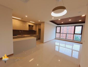 Only 800USD to rent a big 2 bedroom apartment at Starlake (2)