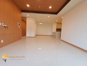 Only 800USD to rent a big 2 bedroom apartment at Starlake (4)