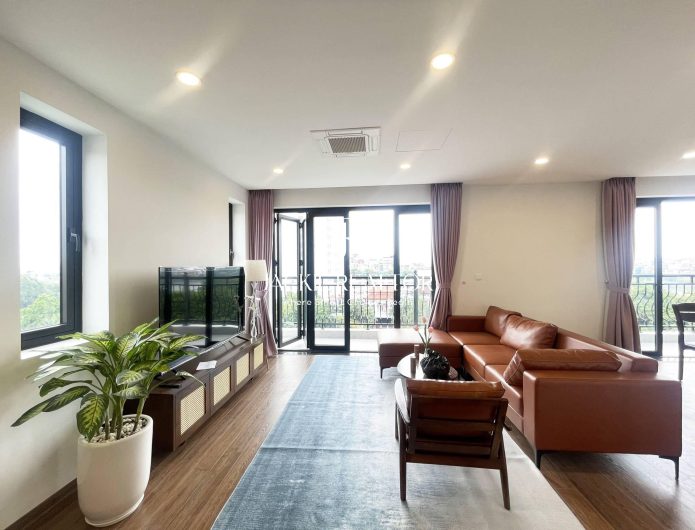 Open lake-view 2BRs120SQM apartment for rent on Tu Hoa Street (1)