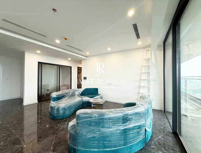 Ready-to-move-in 3-bedroom apartment in Sunshine Golden River for rent (1)