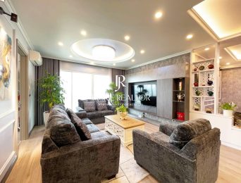 Reasonable 3-bedroom 154-SQM apartment at Ciputra for rent (2)