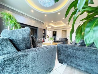 Reasonable 3-bedroom 154-SQM apartment at Ciputra for rent (4)