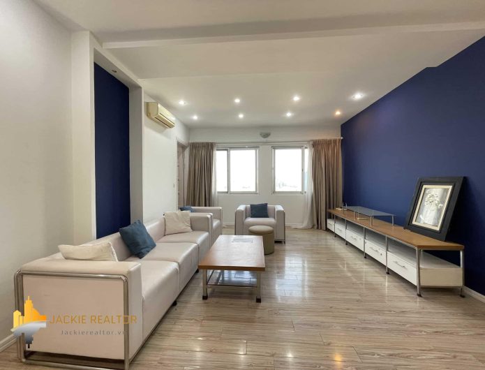 Reasonable 4BRs apartment for rent in E4 Ciputra (1)