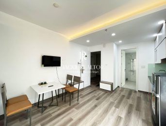 Reasonable-pricing studio for rent in To Ngoc Van Street (4)