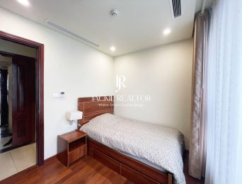 Reasonable serviced apartment in Tay Ho Spacious, Fully-Equipped, and Convenient (5)