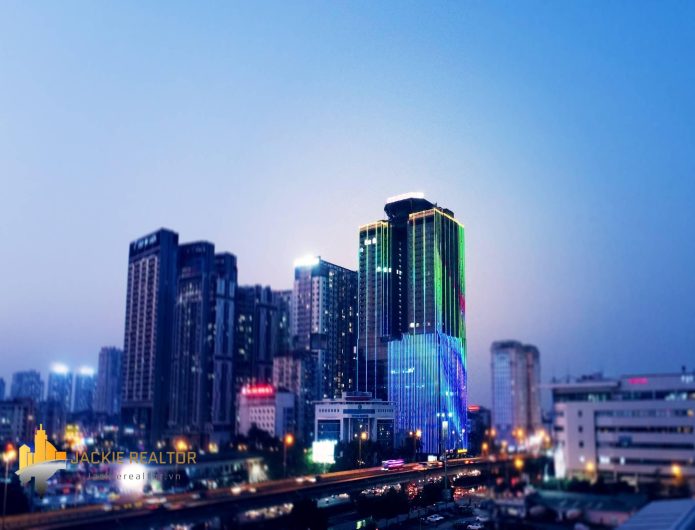 Rent a big & high-end Sunshine Center 03 bedrooms apartment