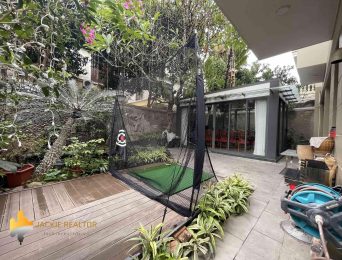 Rent an amazing 4-bedroom house in Ciputra, block D (5)