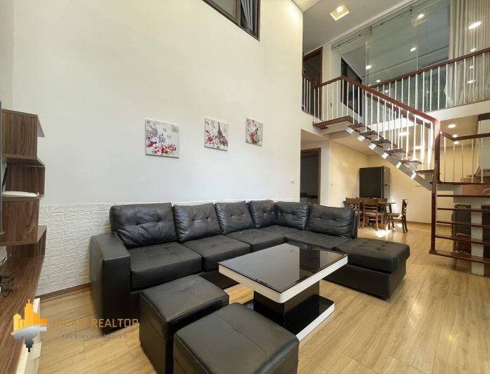 Rent this beautiful 4BRs house in Au Co Street, Westlake area (1)