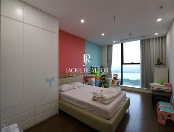 River-view duplex apartment in S2 Sunshine City for rent (4)
