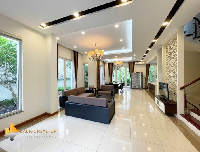 Romantic river-view house for rent in Vinhomes Riverside phase 1 (1)