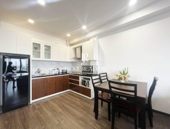 Rooftop serviced apartment with great lake view for rent in Xuan Dieu (3)