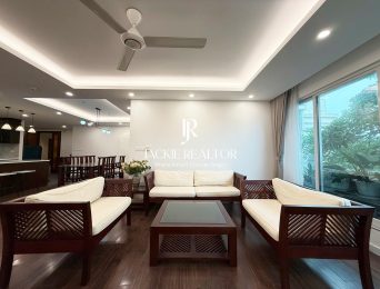 Rustic 3BHK apartment at E5 Ciputra for rent (4)