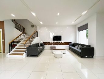 Semi-detached house for lease in Vinhomes Riverside (2)
