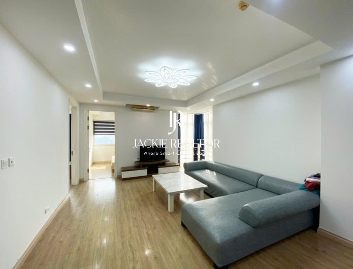 So cheap 3-bedroom apartment at E1 Ciputra for rent (1)