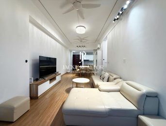 So cheap 3-bedroom apartment for rent in Ngoai Giao Doan Hanoi (2)
