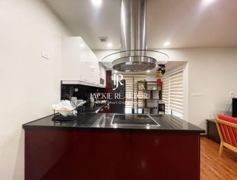 Spacious 1-bedroom serviced apartment in Xuan Dieu for rent (5)