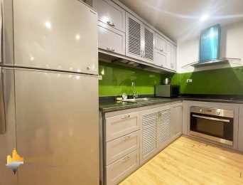 Spacious 2 bedroom apartment with lake view for rent in Tu Hoa, Tay Ho, Hanoi (4)