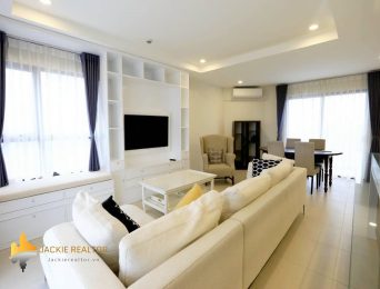 Spacious 3-bedroom apartment in Kosmo Tay Ho for rent (2)
