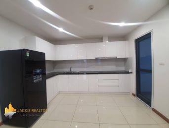 Spacious 3BRs apartment at R1 Goldmark City for rent at an unbelievable price (2)