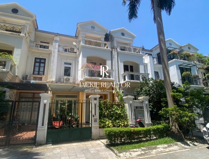 Spacious 4-bedroom villa in C block, Ciputra Hanoi for rent (1)