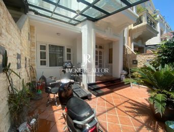 Spacious 4-bedroom villa in C block, Ciputra Hanoi for rent (3)