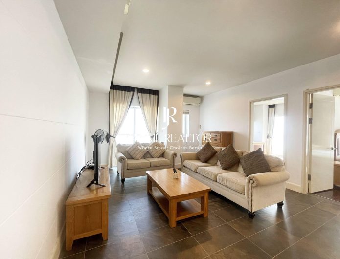 Spacious 4BRs lake-view apartment for rent in Golden Westlake (1)